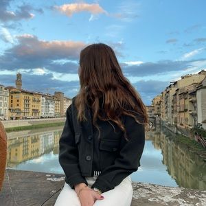 Meet your Posher, Isabel